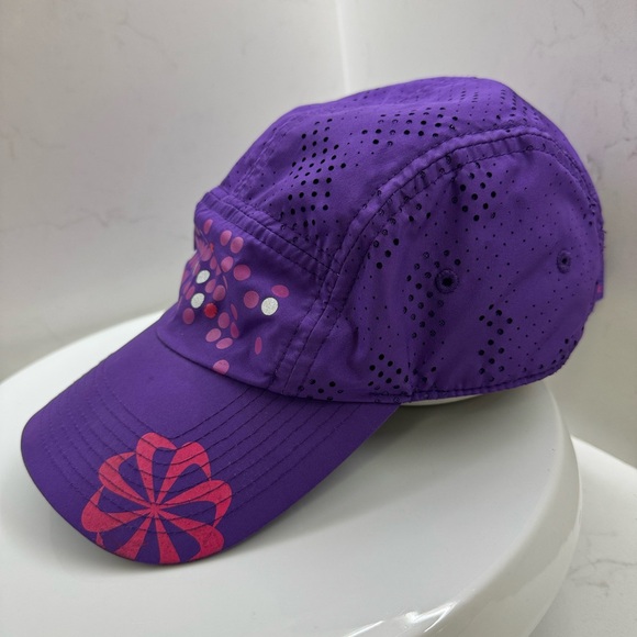 Nike Women's Aw84 Purple Pinwheel Running Hat Adjustable - Picture 1 of 10